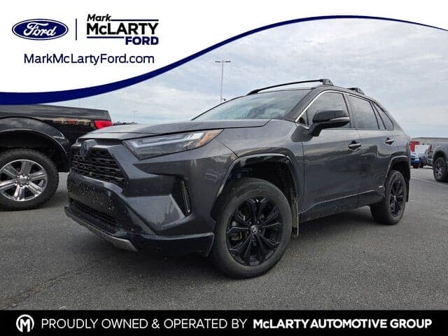 2024 Toyota RAV4 Hybrid XSE — photo 1 of 10