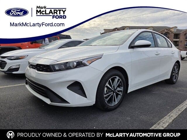 2024 Kia Forte LXS — photo 1 of 10