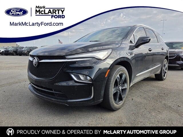 2024 Buick Enclave Essence — photo 1 of 10