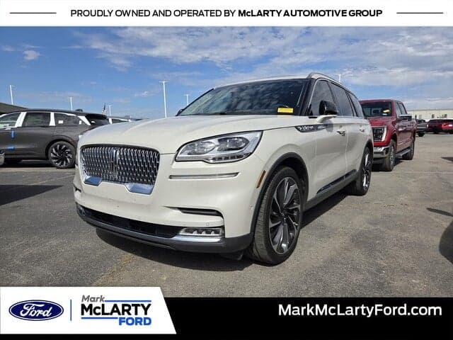 2020 Lincoln Aviator Base — photo 1 of 5