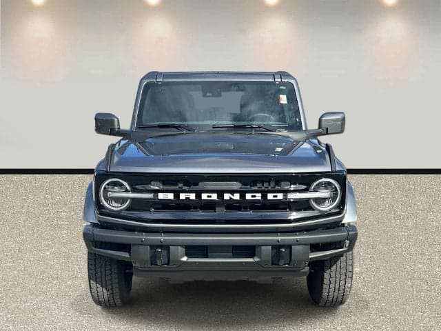 2024 Ford Bronco Outer Banks — photo 1 of 5