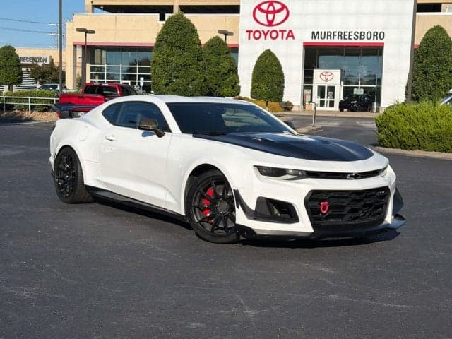 2021 Chevrolet Camaro ZL1 — photo 1 of 5