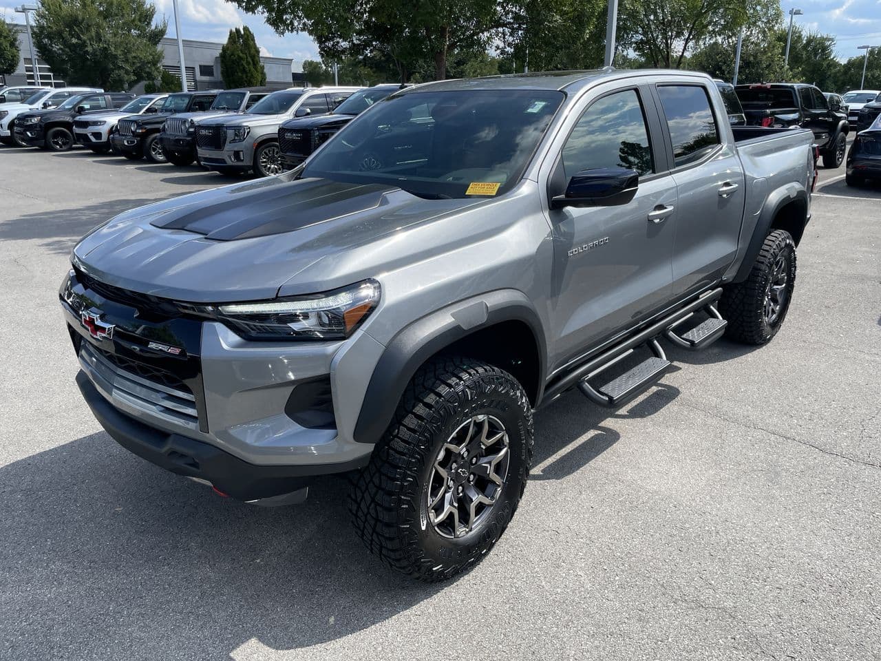 2026 Chevrolet Colorado 4WD ZR2 — photo 1 of 18