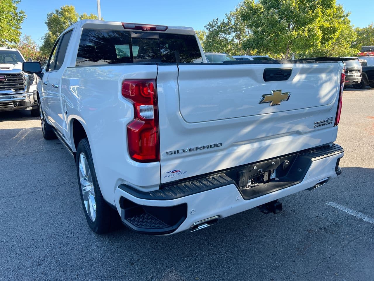 2025 Chevrolet Silverado 1500 High Country — photo 1 of 5