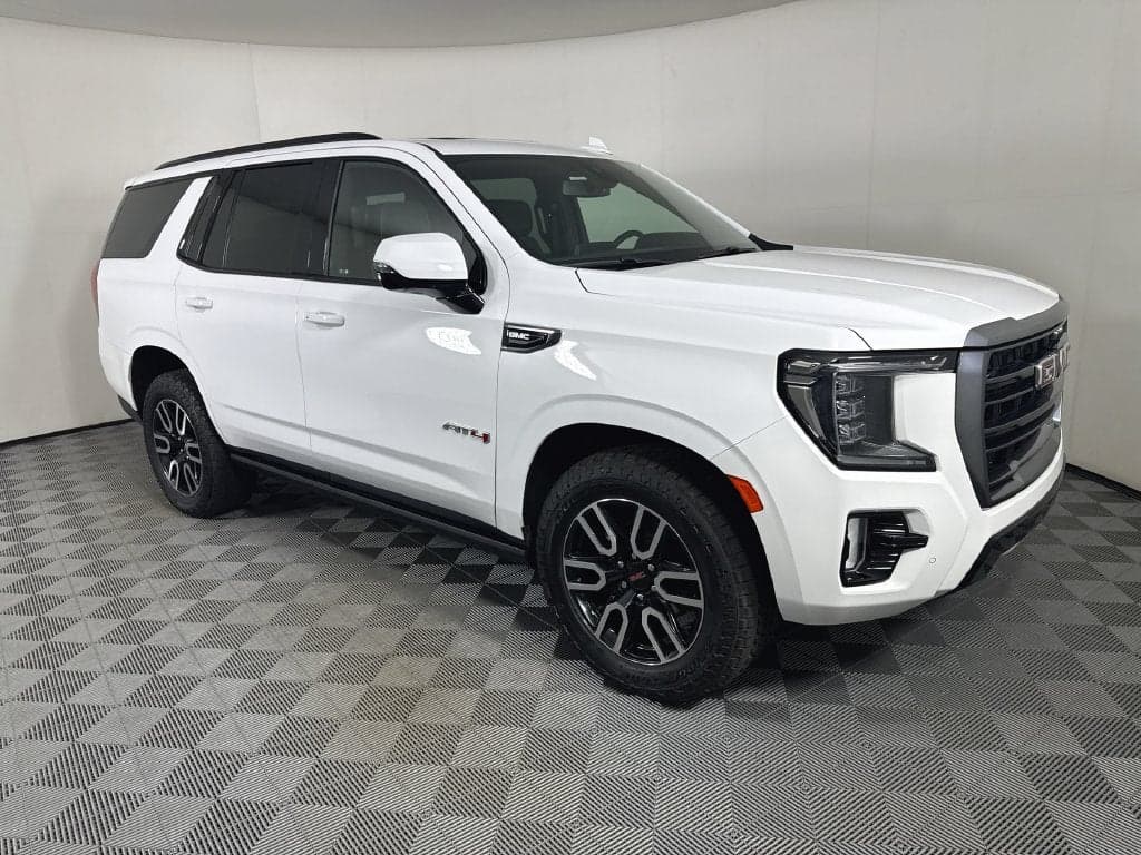 2022 GMC Yukon AT4 — photo 1 of 5