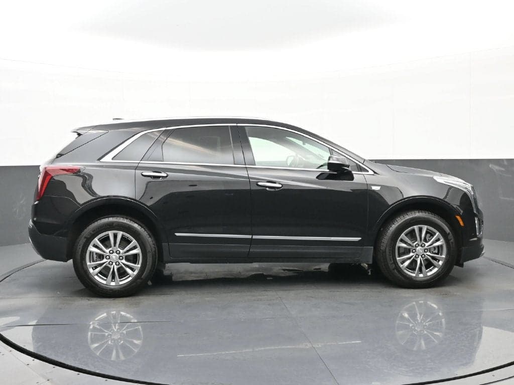 2020 Cadillac XT5 Base — photo 1 of 5