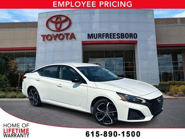 2024 Nissan Altima 2.5 SR — photo 1 of 28