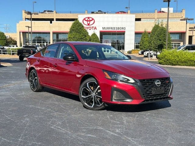 2024 Nissan Altima 2.5 SR — photo 1 of 5