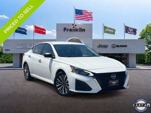 2025 Nissan Altima SV — photo 1 of 34