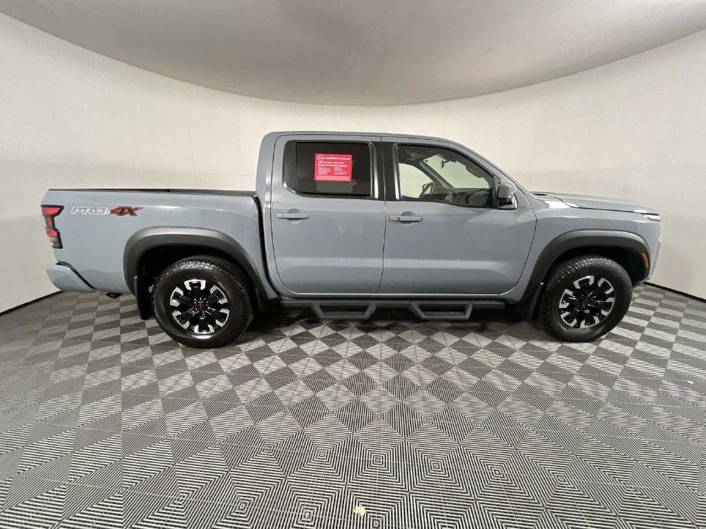 2023 Nissan Frontier PRO-4X — photo 1 of 5