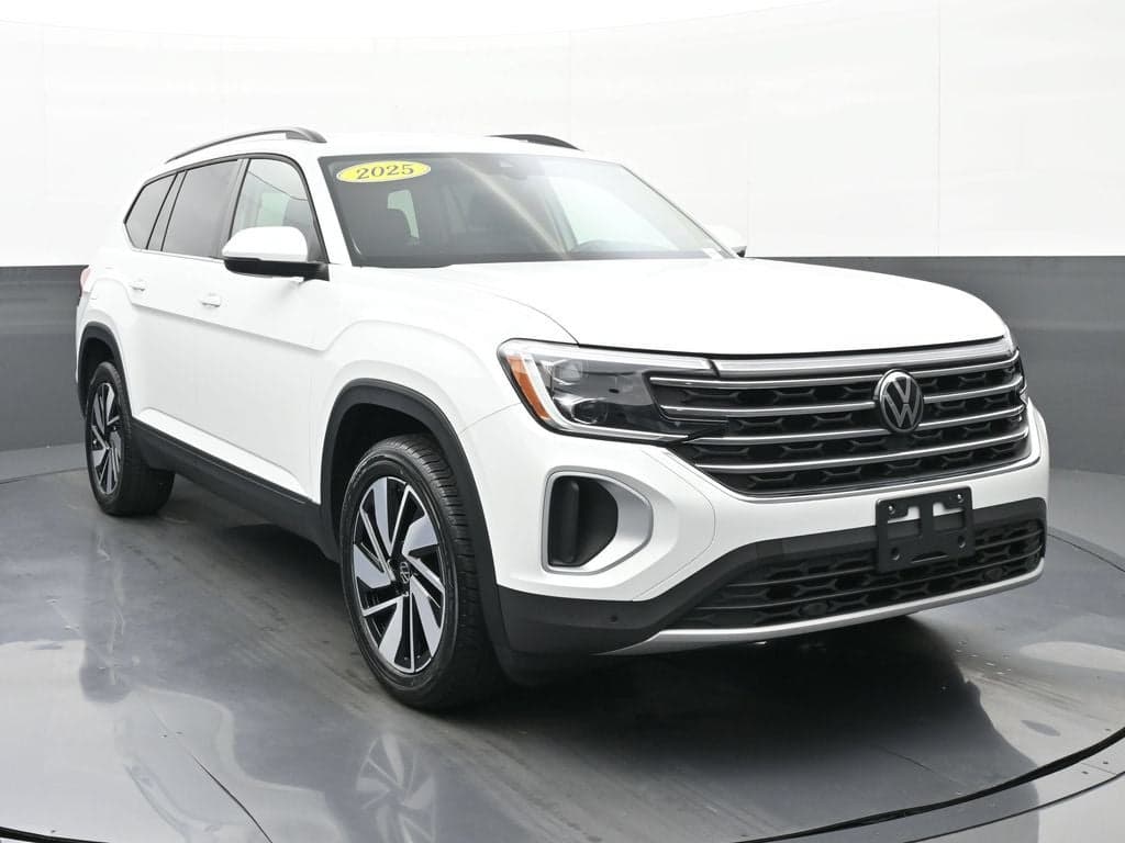 2025 Volkswagen Atlas 2.0T SE w/Technology — photo 1 of 47