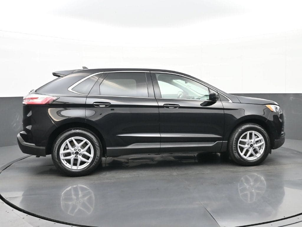2023 Ford Edge SEL — photo 1 of 5