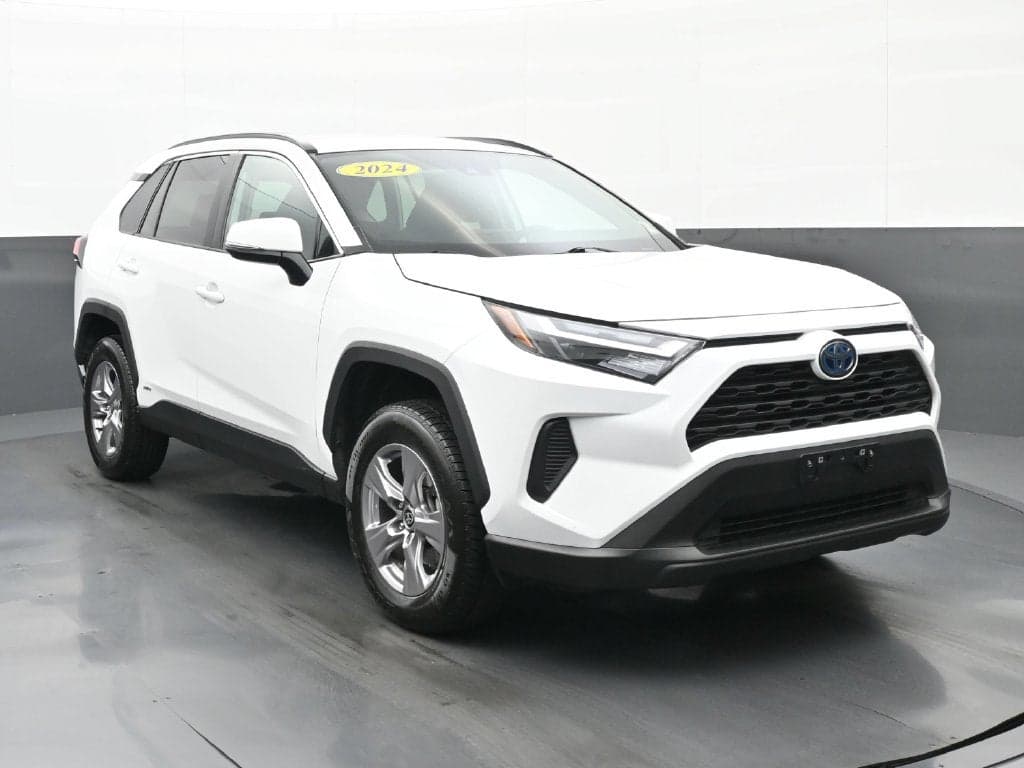 2024 Toyota RAV4 Base — photo 1 of 44