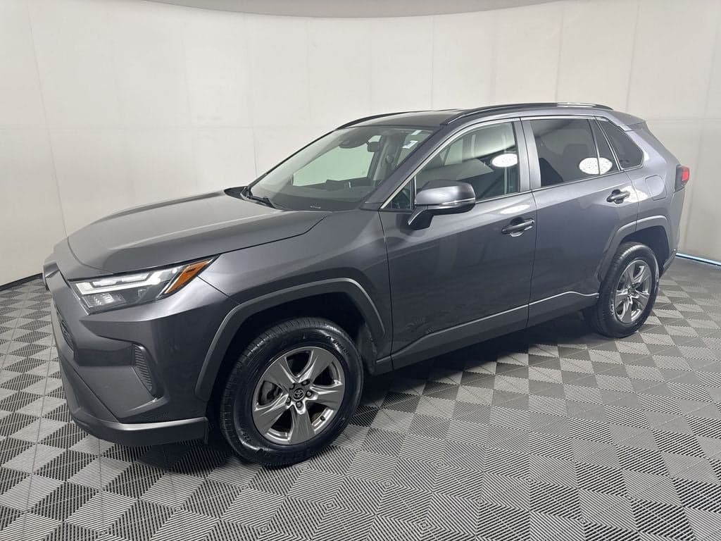 2025 Toyota RAV4 XLE — photo 1 of 53