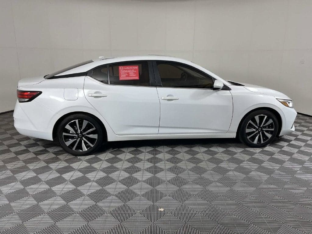 2023 Nissan Sentra SV — photo 1 of 5