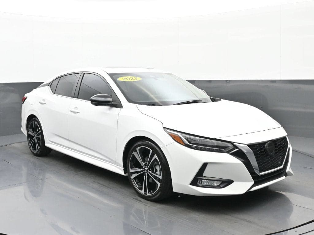 2023 Nissan Sentra SR — photo 1 of 49