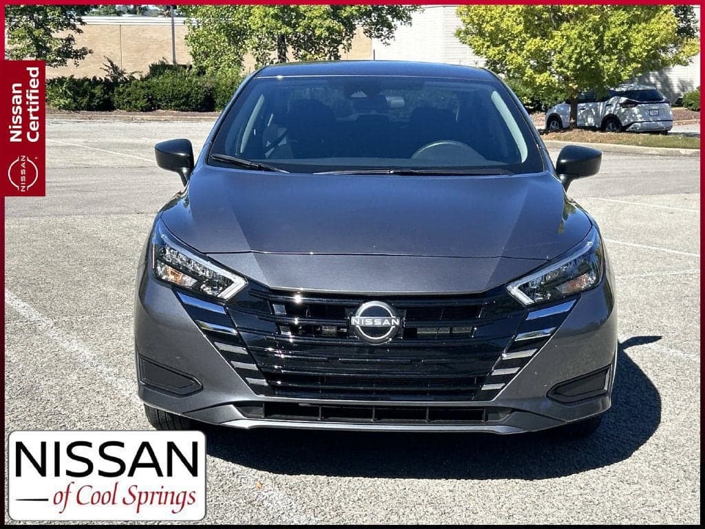 2025 Nissan Versa Base — photo 1 of 5