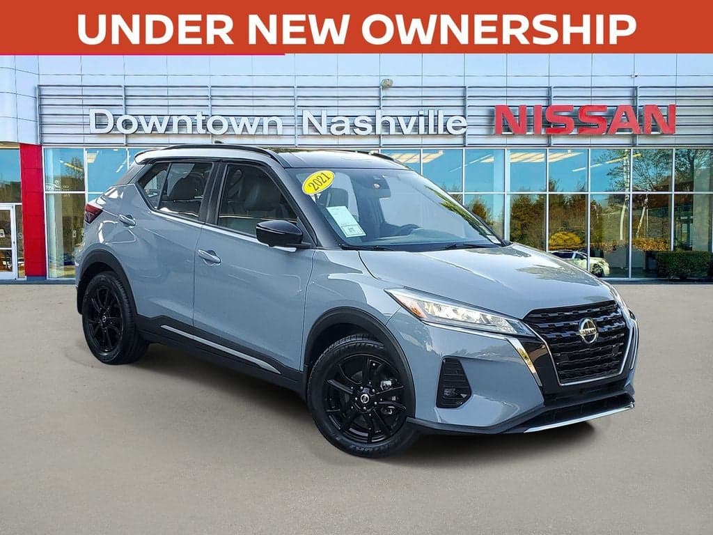 2021 Nissan Kicks SR — photo 1 of 37