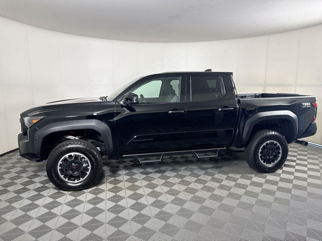 2026 Toyota Tacoma 4WD TRD Off Road — photo 1 of 51