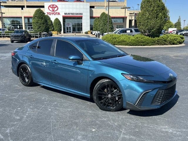 2026 Toyota Camry SE — photo 1 of 5