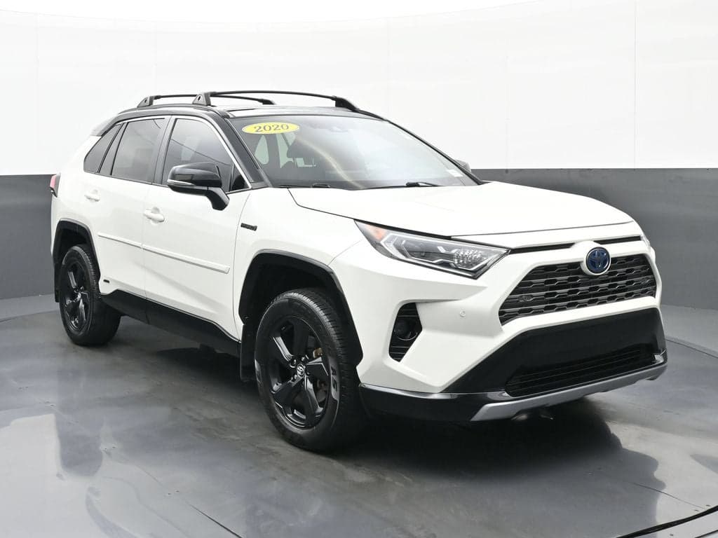 2020 Toyota RAV4 Hybrid XSE — photo 1 of 27