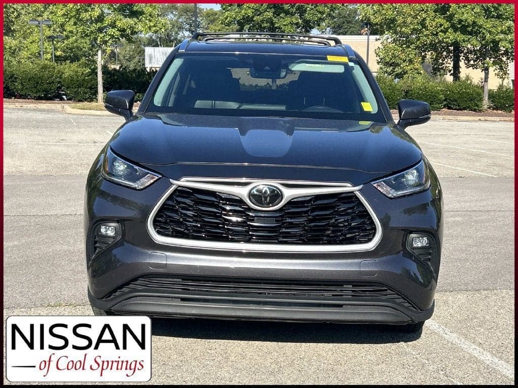 2021 Toyota Highlander XLE — photo 1 of 5