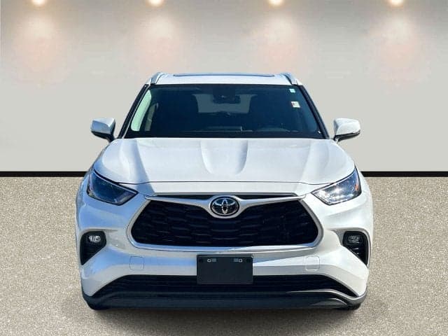 2023 Toyota Highlander XLE — photo 1 of 5