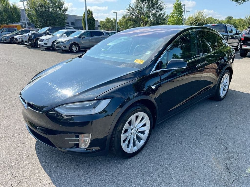 2021 Tesla Model X Long Range — photo 1 of 18