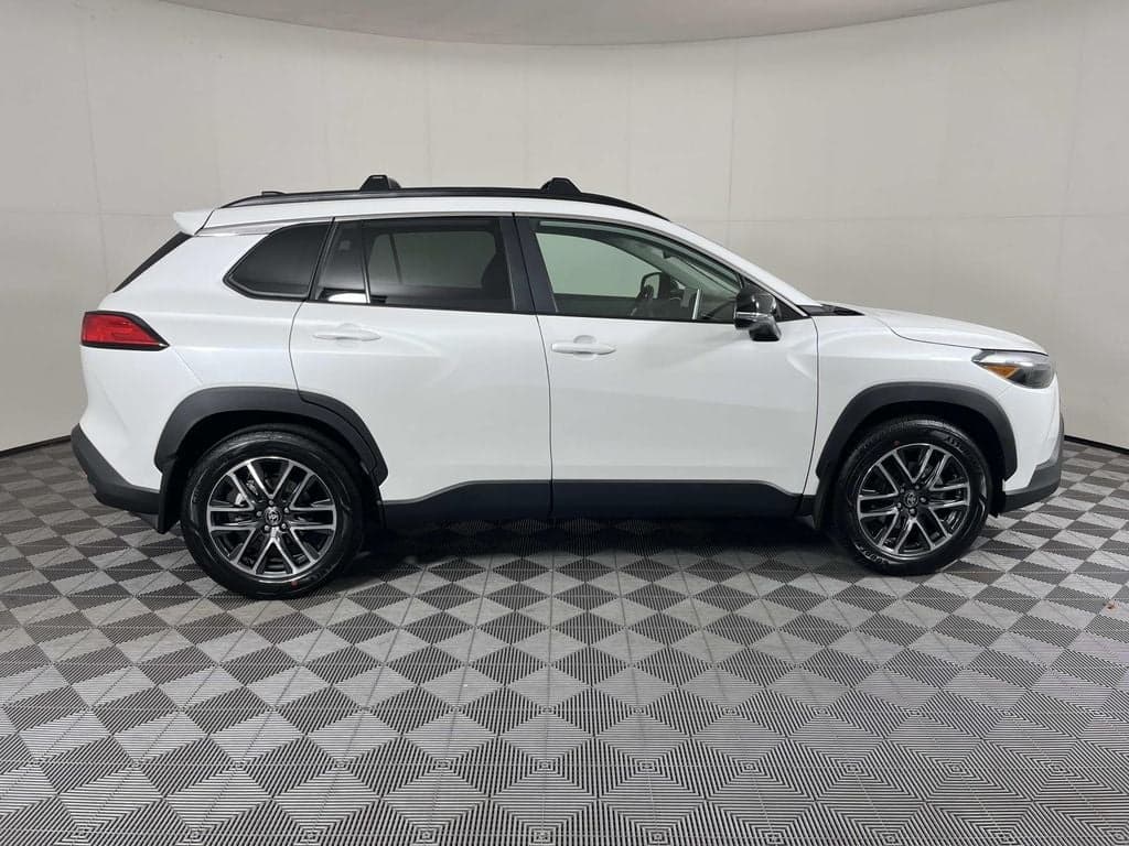 2026 Toyota Corolla Cross XLE — photo 1 of 5