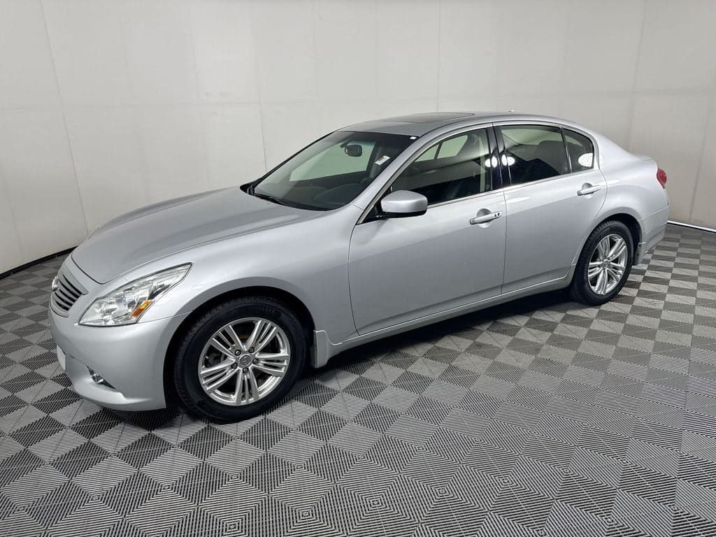 2013 INFINITI G37 X — photo 1 of 28