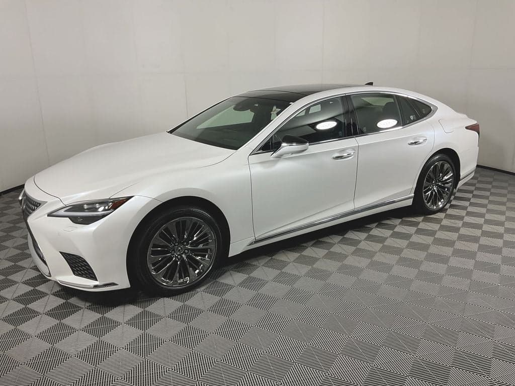 2023 Lexus LS 500 — photo 1 of 40