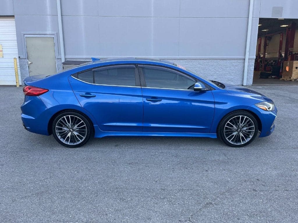 2018 Hyundai Elantra Sport — photo 1 of 5
