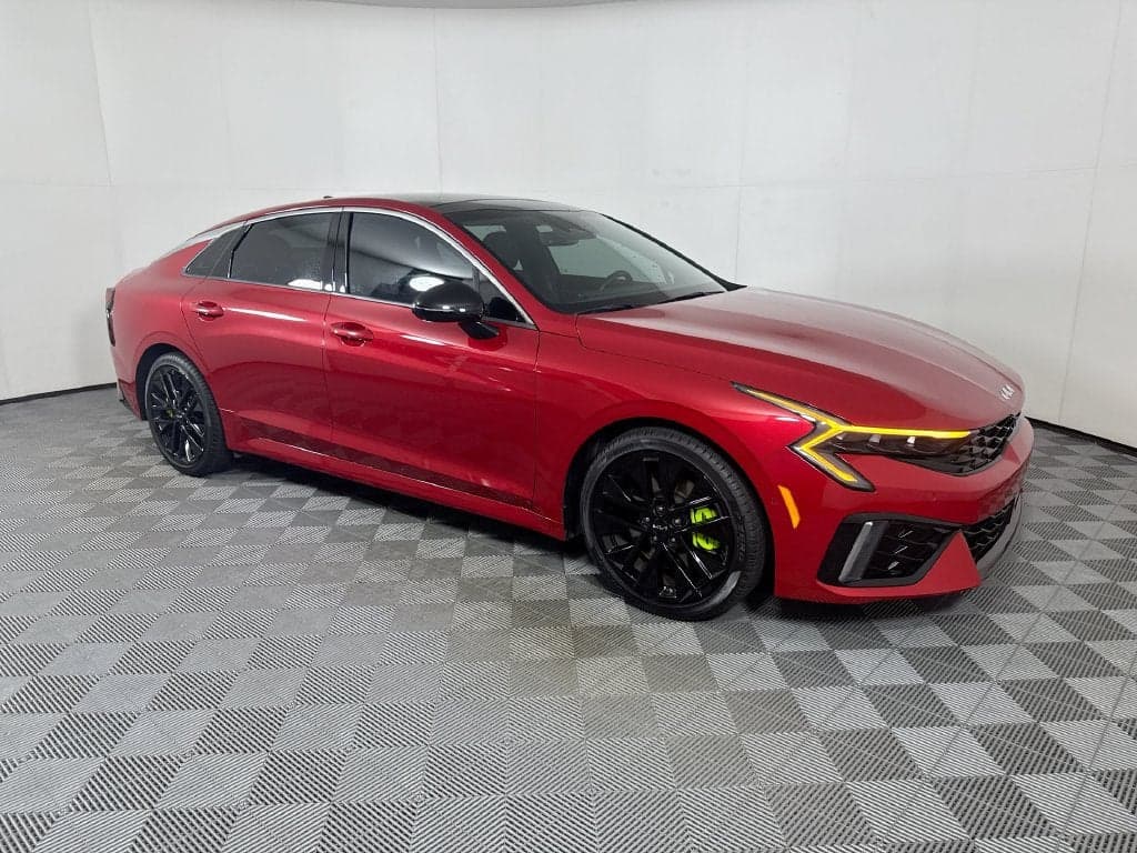2025 Kia K5 GT — photo 1 of 5