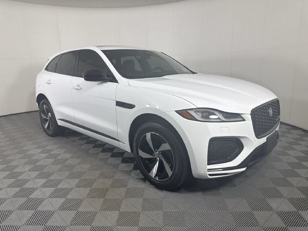 2024 Jaguar F-PACE Base — photo 1 of 5