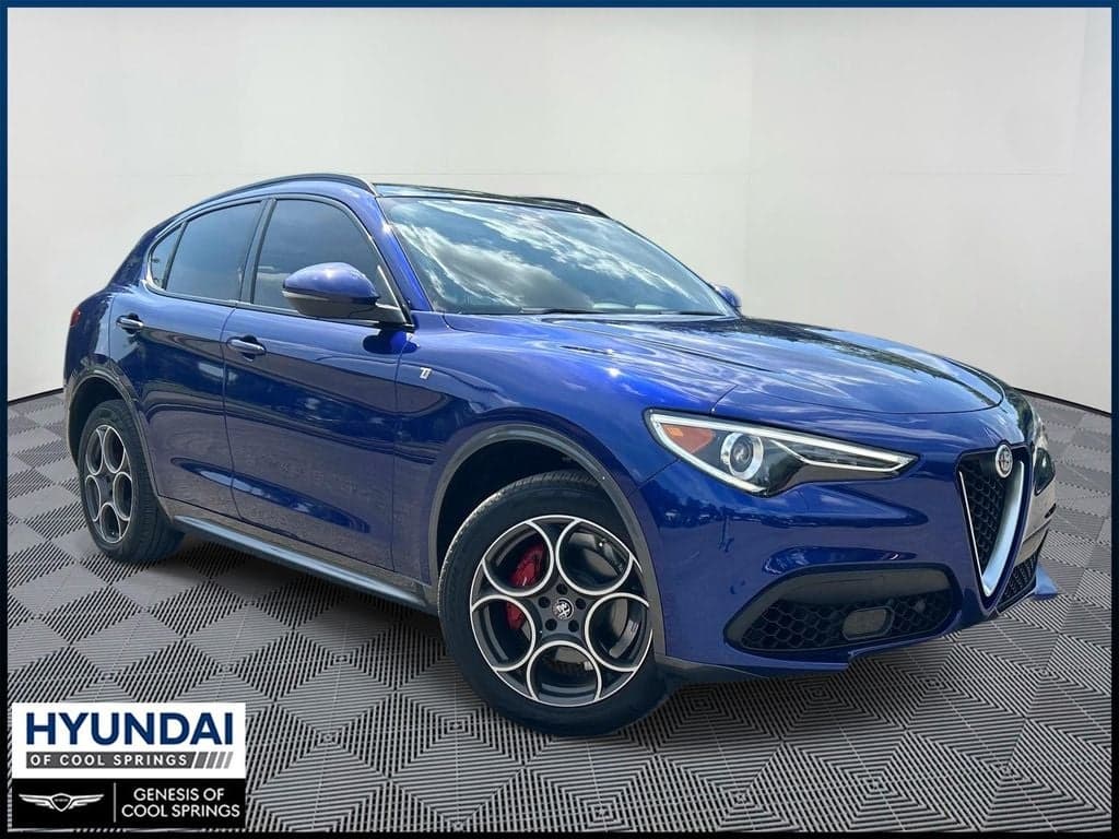 2023 Alfa Romeo Stelvio Ti — photo 1 of 40