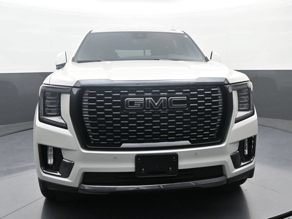 2023 GMC Yukon Denali Ultimate — photo 1 of 5