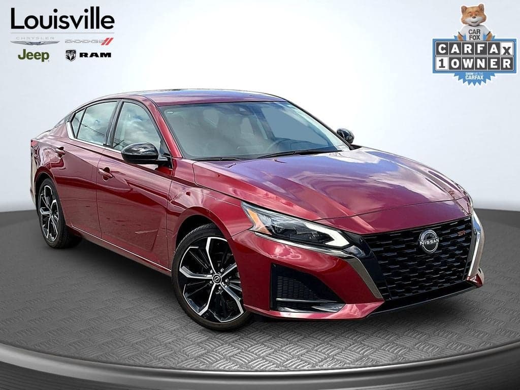 2023 Nissan Altima 2.5 SR — photo 1 of 35