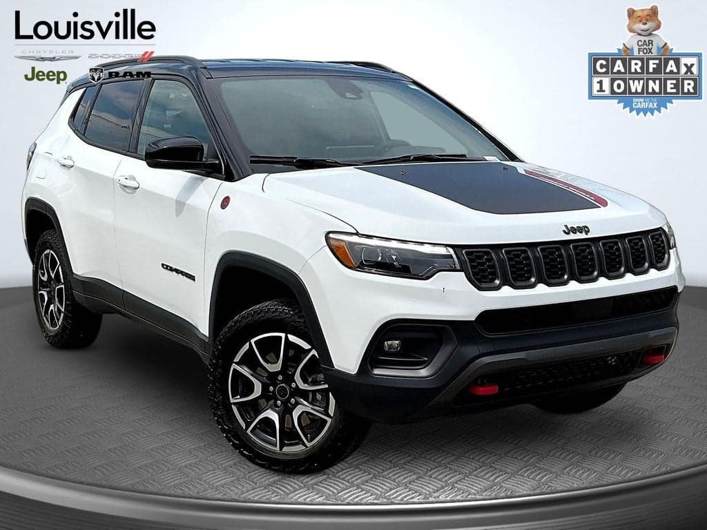 2025 Jeep Compass Trailhawk — photo 1 of 36