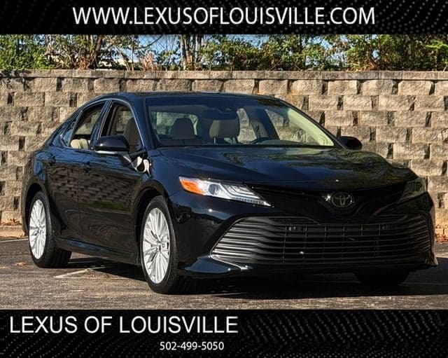 2018 Toyota Camry XLE — photo 1 of 41