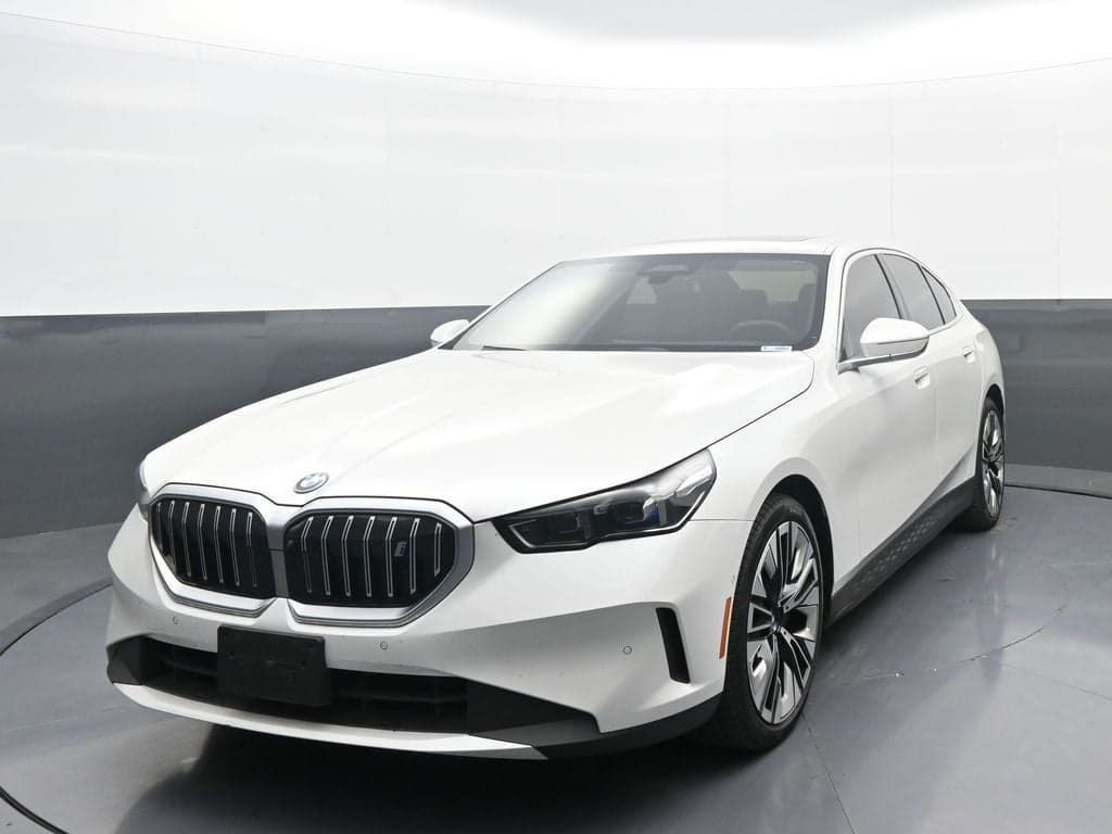 2024 BMW i5 eDrive40 — photo 1 of 44