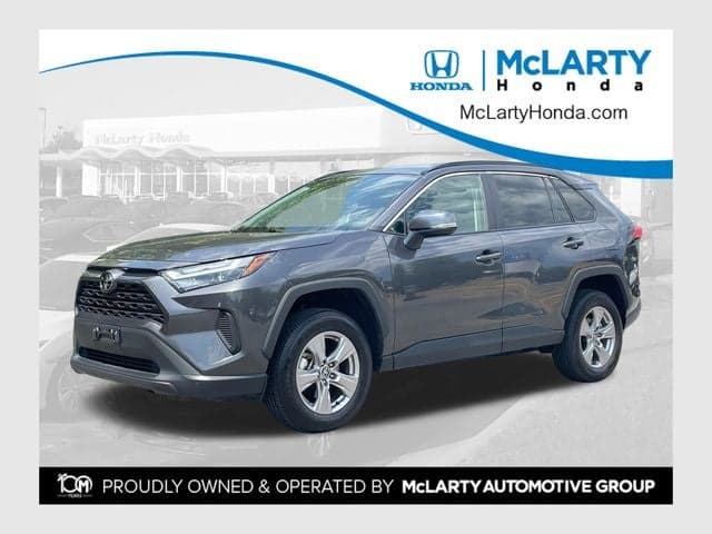 2025 Toyota RAV4 XLE — photo 1 of 12