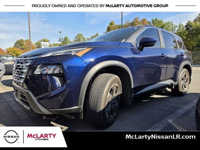 2025 Nissan Rogue SV — photo 1 of 5