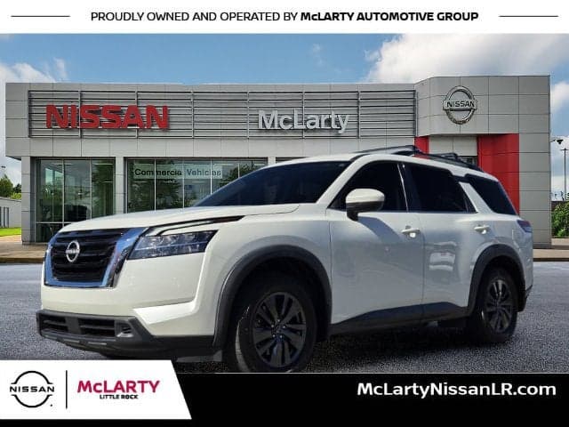 2022 Nissan Pathfinder SV — photo 1 of 5
