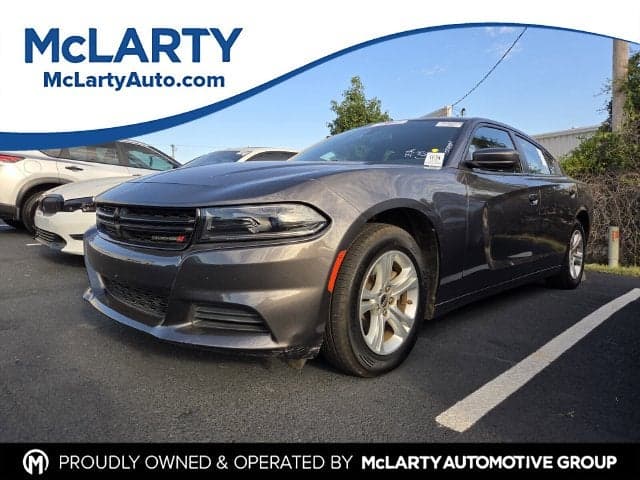 2022 Dodge Charger SXT — photo 1 of 10
