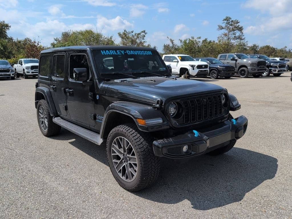 2024 Jeep Wrangler Base — photo 1 of 6