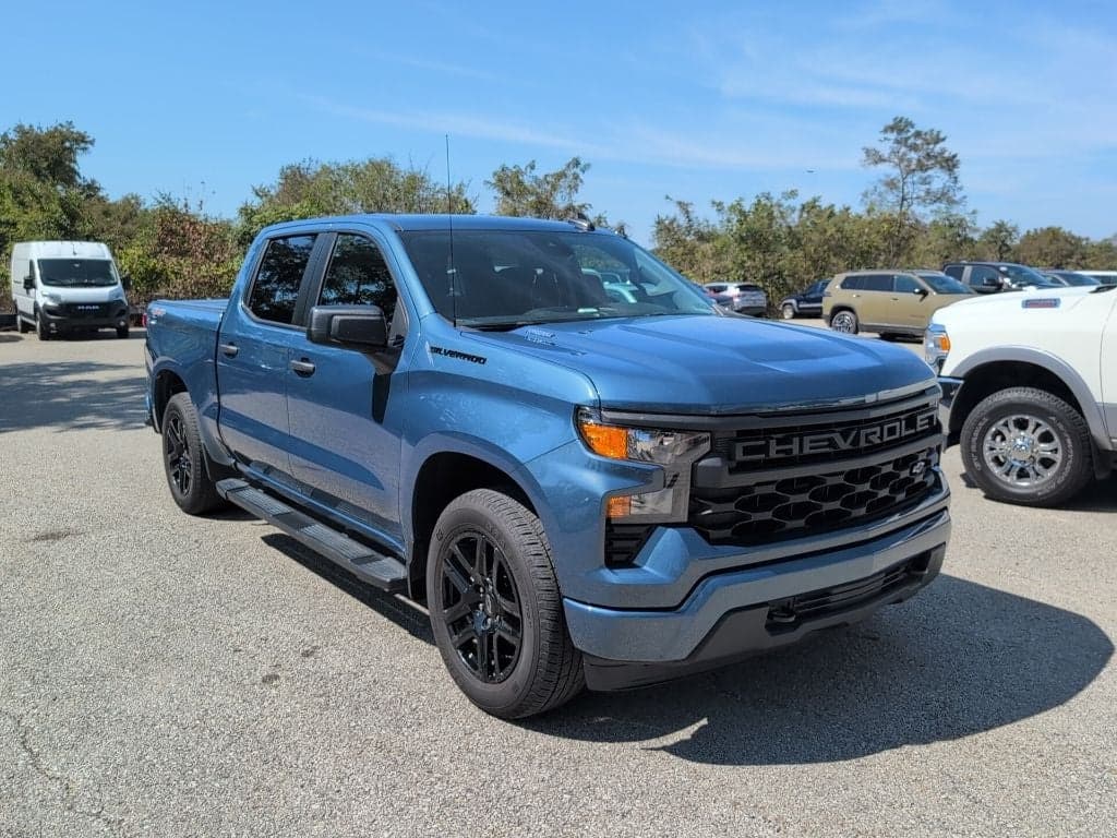 2024 Chevrolet Silverado 1500 Custom — photo 1 of 6