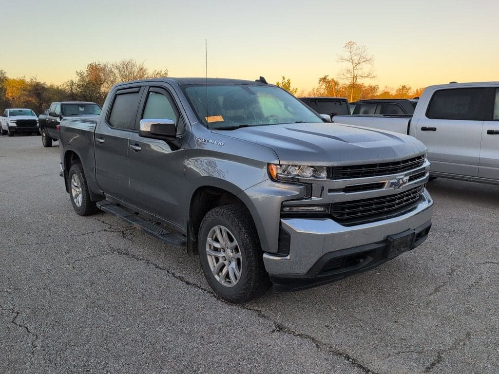 2021 Chevrolet Silverado 1500 LT — photo 1 of 5