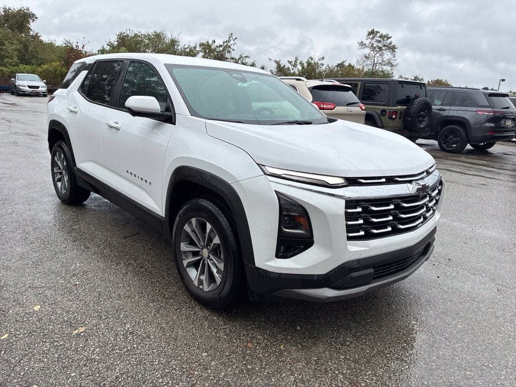 2025 Chevrolet Equinox AWD LT — photo 1 of 5