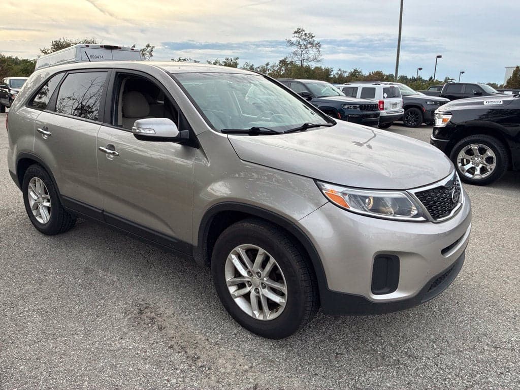 2014 Kia Sorento LX — photo 1 of 5