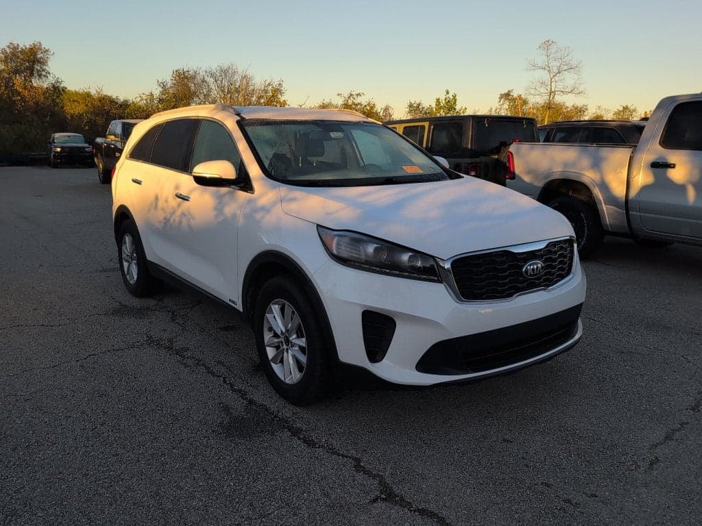 2019 Kia Sorento LX — photo 1 of 5